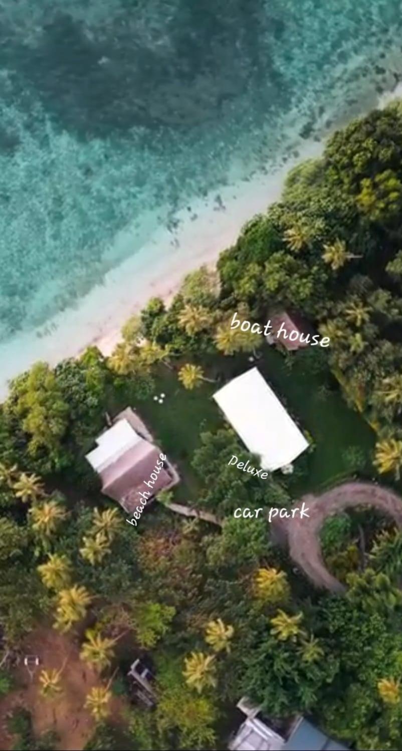 Whispering Palms - Absolute Beachfront Villas Port Vila Buitenkant foto